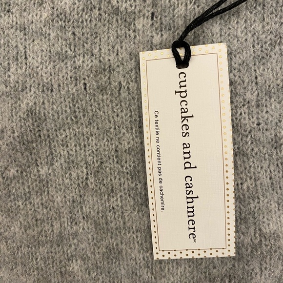 Cupcakes and Cashmere Polar Bear Gray Fuzzy Holiday Christmas Sweater NWT Size S - Picture 5 of 6